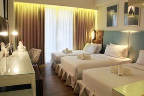 Deluxe Triple Room | Premium bedding, minibar, in-room safe, desk - Bali Paragon Resort Hotel (Jimbaran)