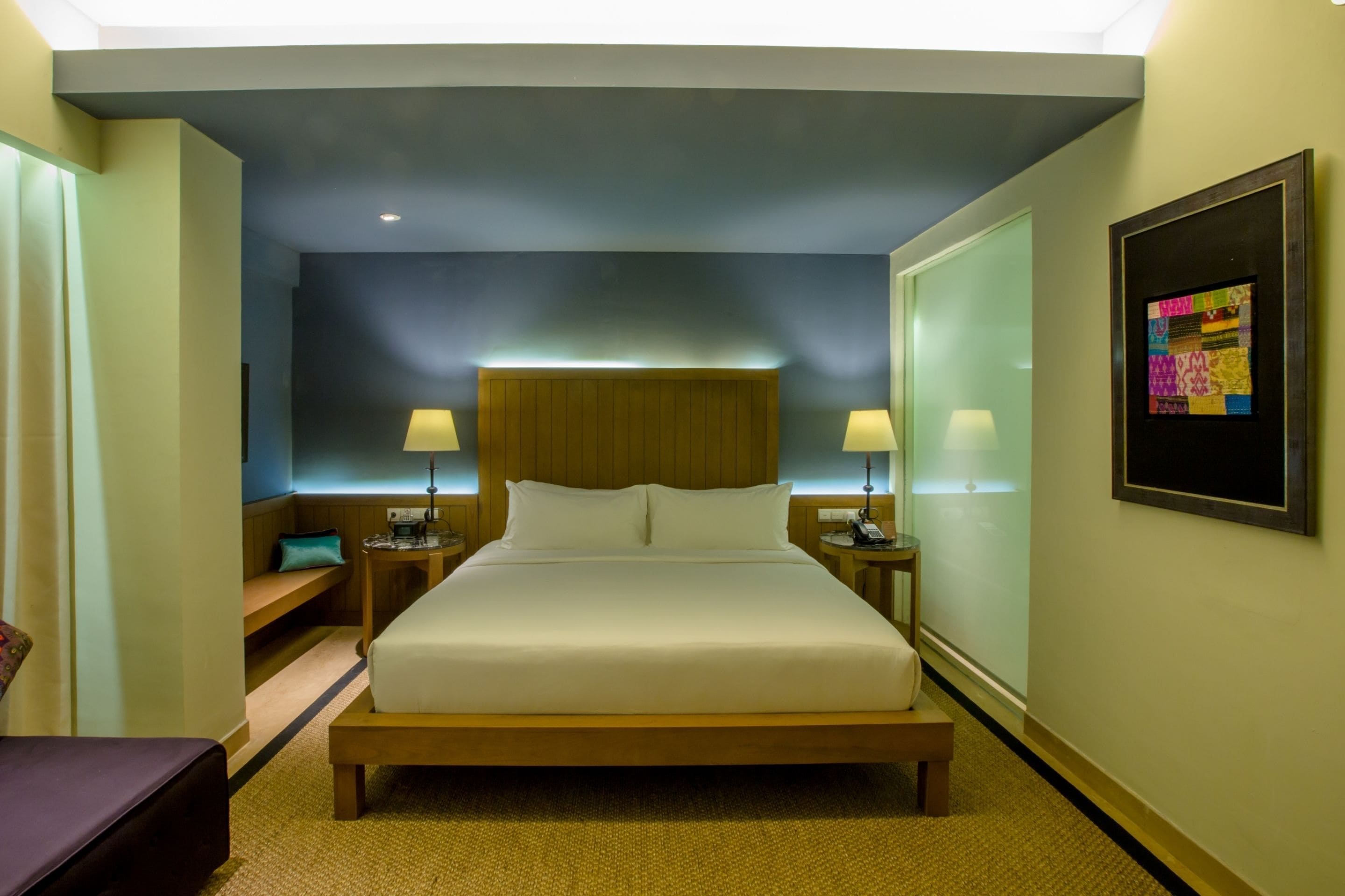 Premium bedding, minibar, in-room safe, desk