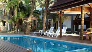 Outdoor pool, pool loungers