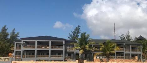 Fachada de la propiedad