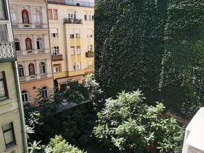 Courtyard - Amber Terrace Studio (Budapest)