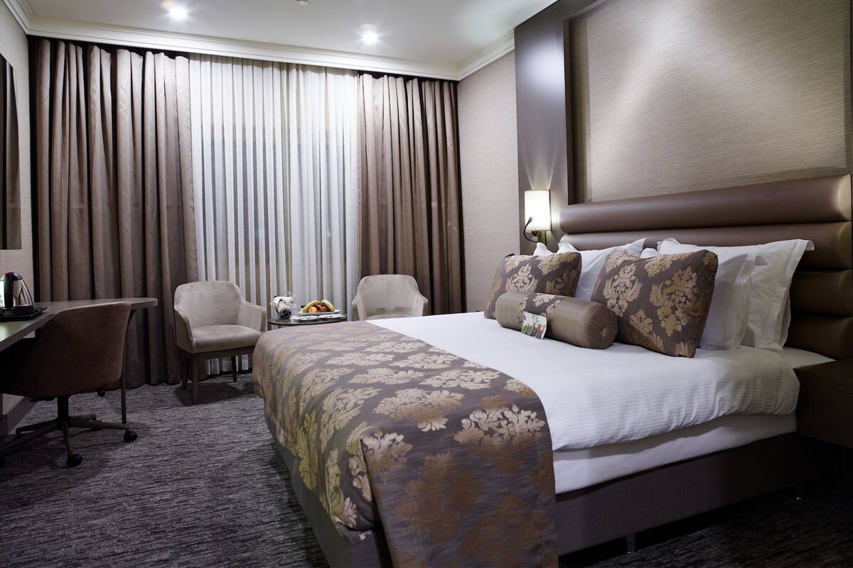 Premium bedding, minibar, in-room safe, desk