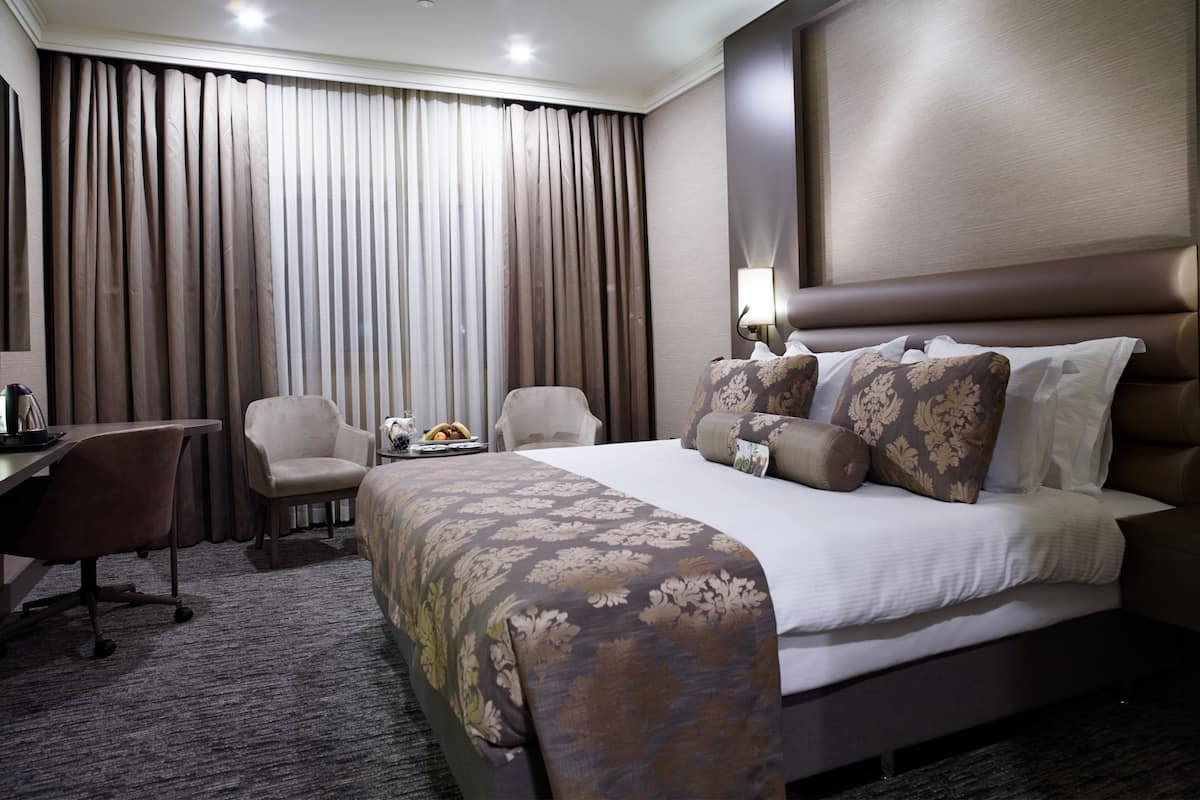 Premium bedding, minibar, in-room safe, desk