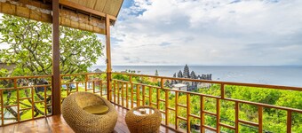 de Sapphire Cliff Villa by danapati