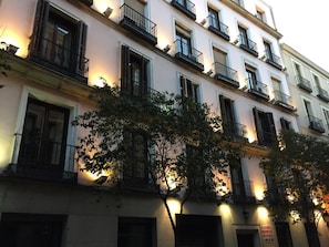 Front of property - Ch Otello Rooms By HEBEROOMS (Madrid)