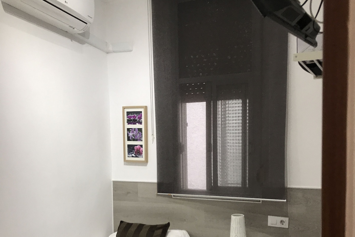 In-room safe, desk, cots/infant beds, free WiFi