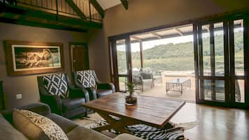 Superior 3 bedroom Self-Catering and pool | View from room