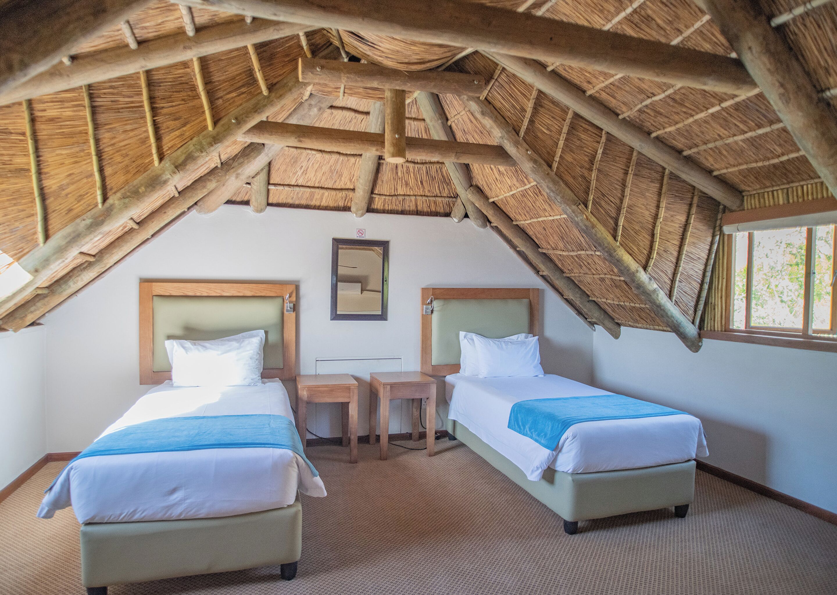 premium bedding, in-room safe, desk, laptop workspace