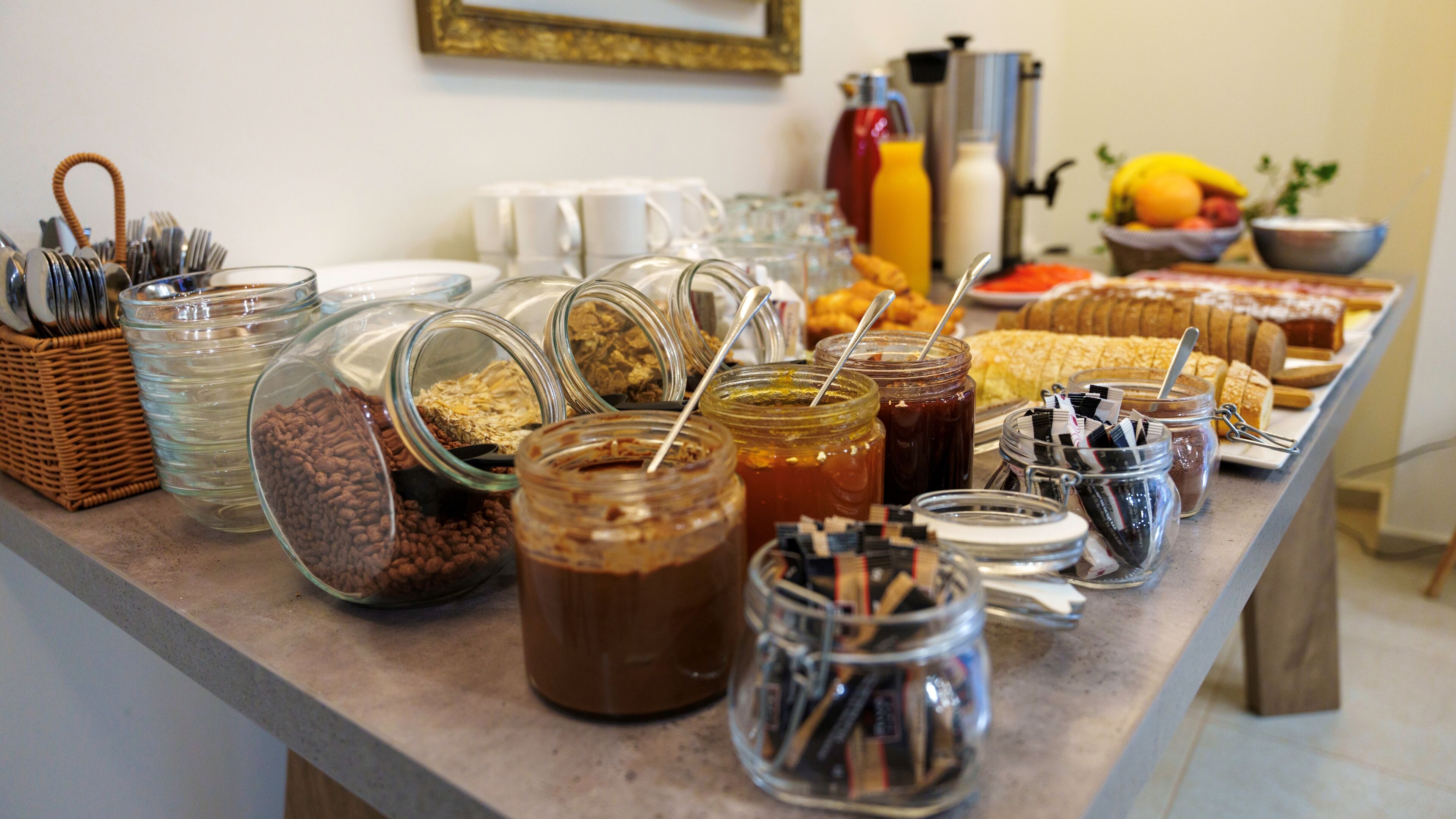 Daily English breakfast for a fee