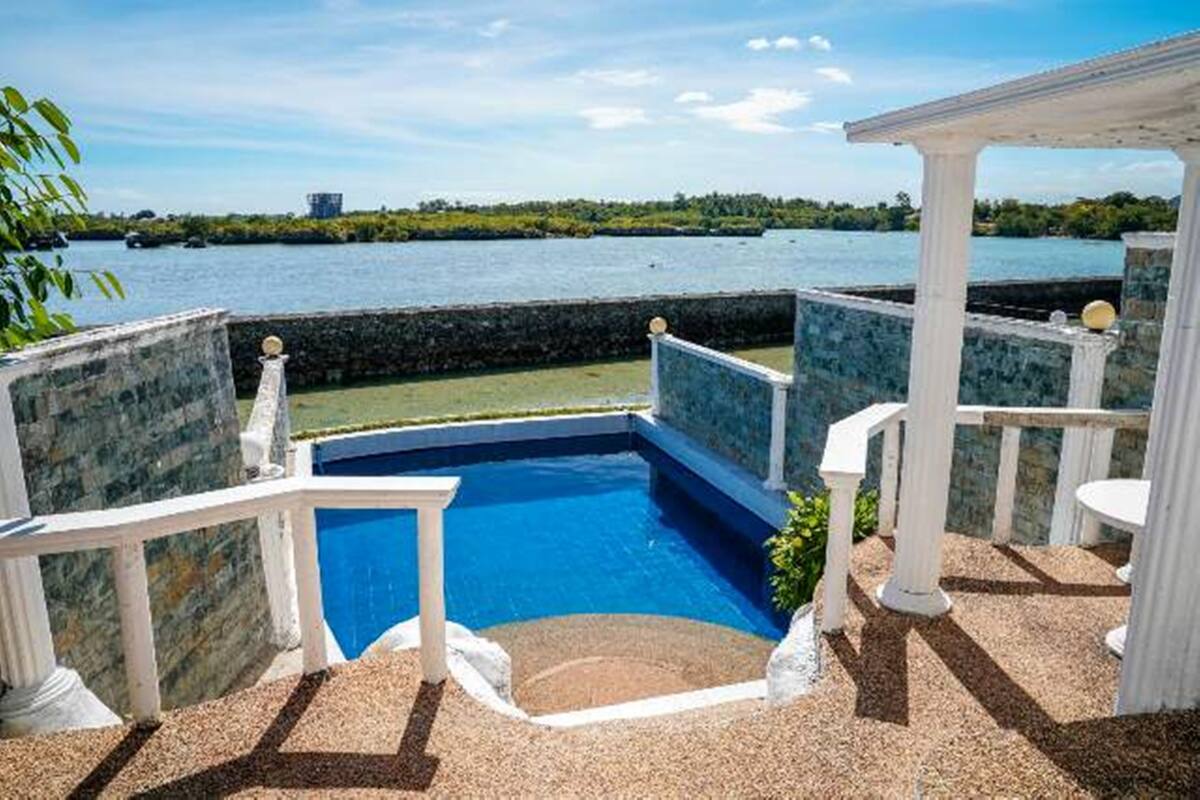 Private Pool Villa | Frigobar, cofres nos quartos, escrivaninha, cortinas blackout