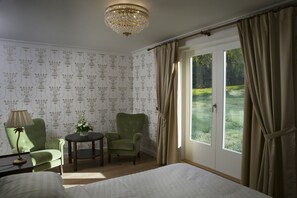 豪華雙人房 | 高級寢具、書桌、熨斗/熨衫板、嬰兒床 (收費)