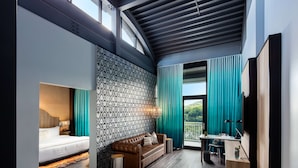 Premium bedding, pillowtop beds, in-room safe, desk - Hotel Nyack, a JdV by Hyatt Hotel (Nyack)
