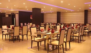 Se sirven desayunos, almuerzos, cenas y cocina internacional 