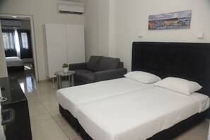 Caja de seguridad en la habitación, escritorio y wifi gratis 