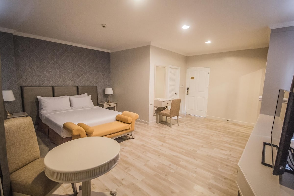 Deluxe Room | 办公桌、遮光窗帘、隔音、免费 WiFi
