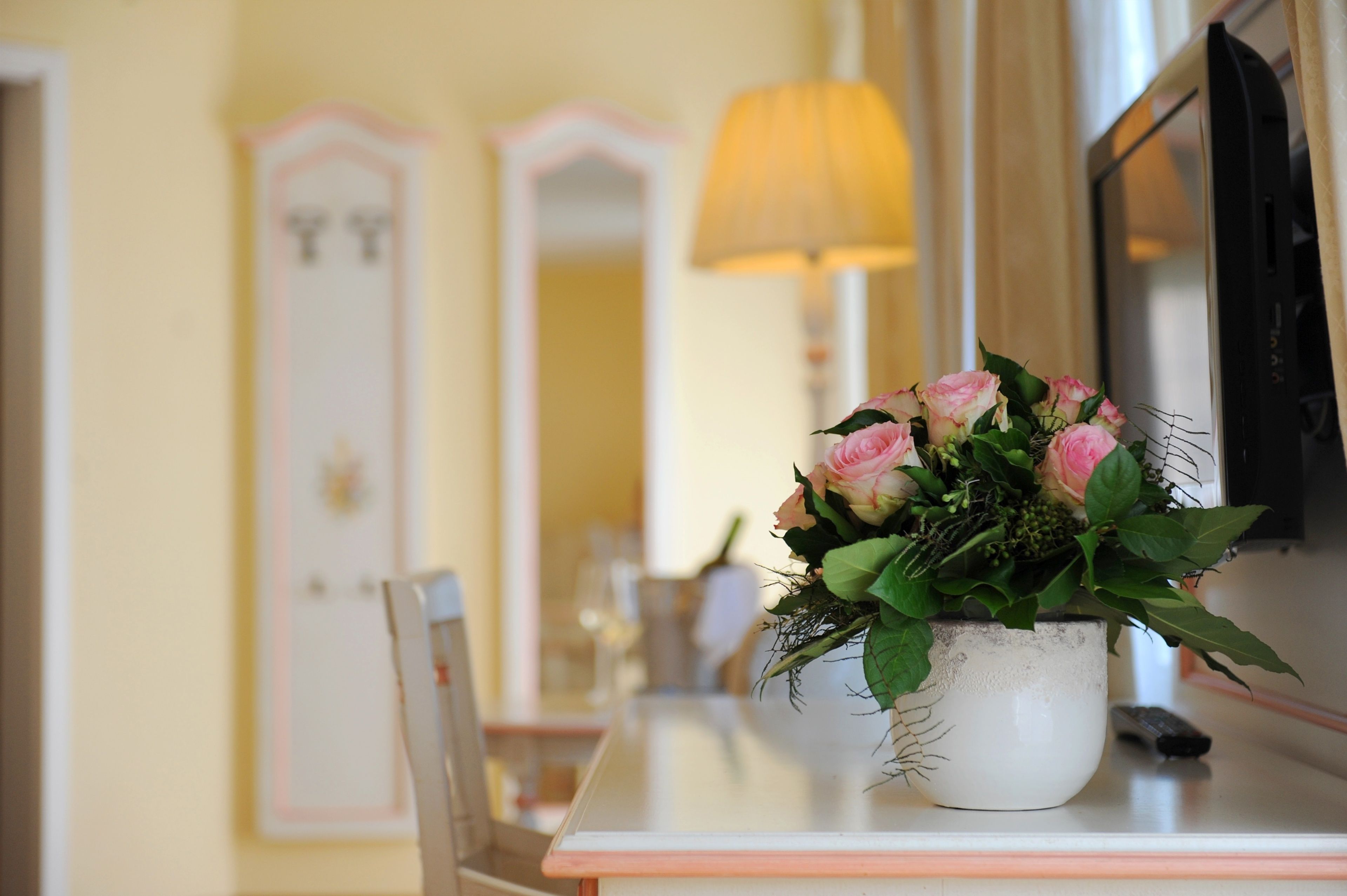 junior suite, 1 bedroom, balcony, lake view | desk, free cots/infant beds, free wifi, bed sheets