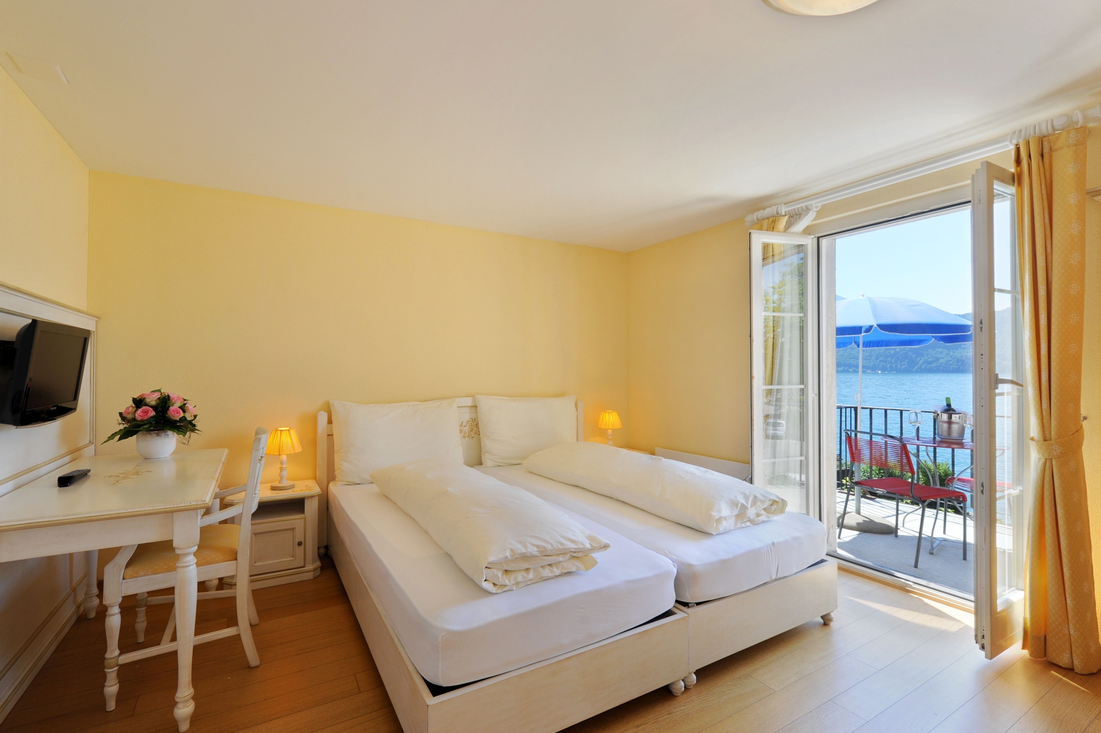 double room, balcony, lake view | desk, free cots/infant beds, free wifi, bed sheets