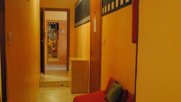 Check-in-/Check-out-Schalter