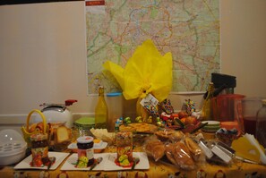 Continental breakfast for a fee - Ciak Hostel (Rome)