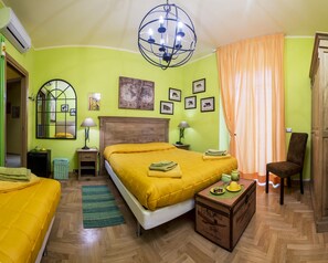 Comfort Triple Room | Premium bedding, minibar, individually furnished, desk - La Quercia di Mamre (Rome)