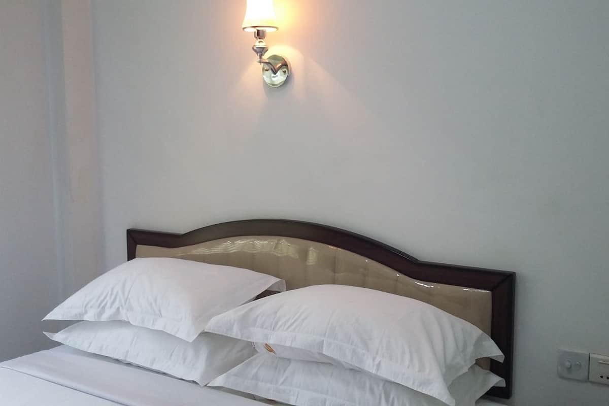 standard room | desk, iron/ironing board, rollaway beds, free wifi