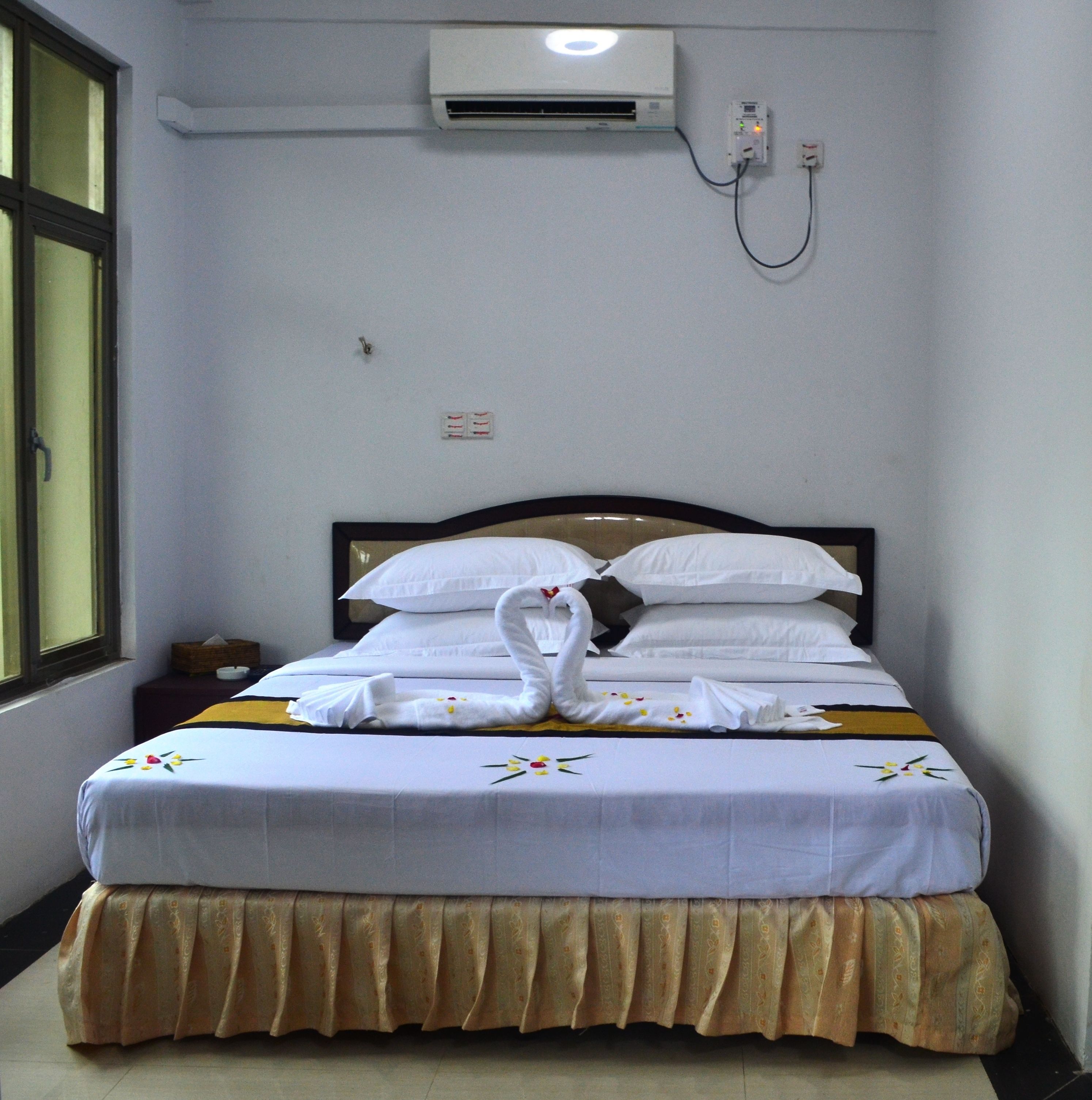 standard room | desk, iron/ironing board, rollaway beds, free wifi