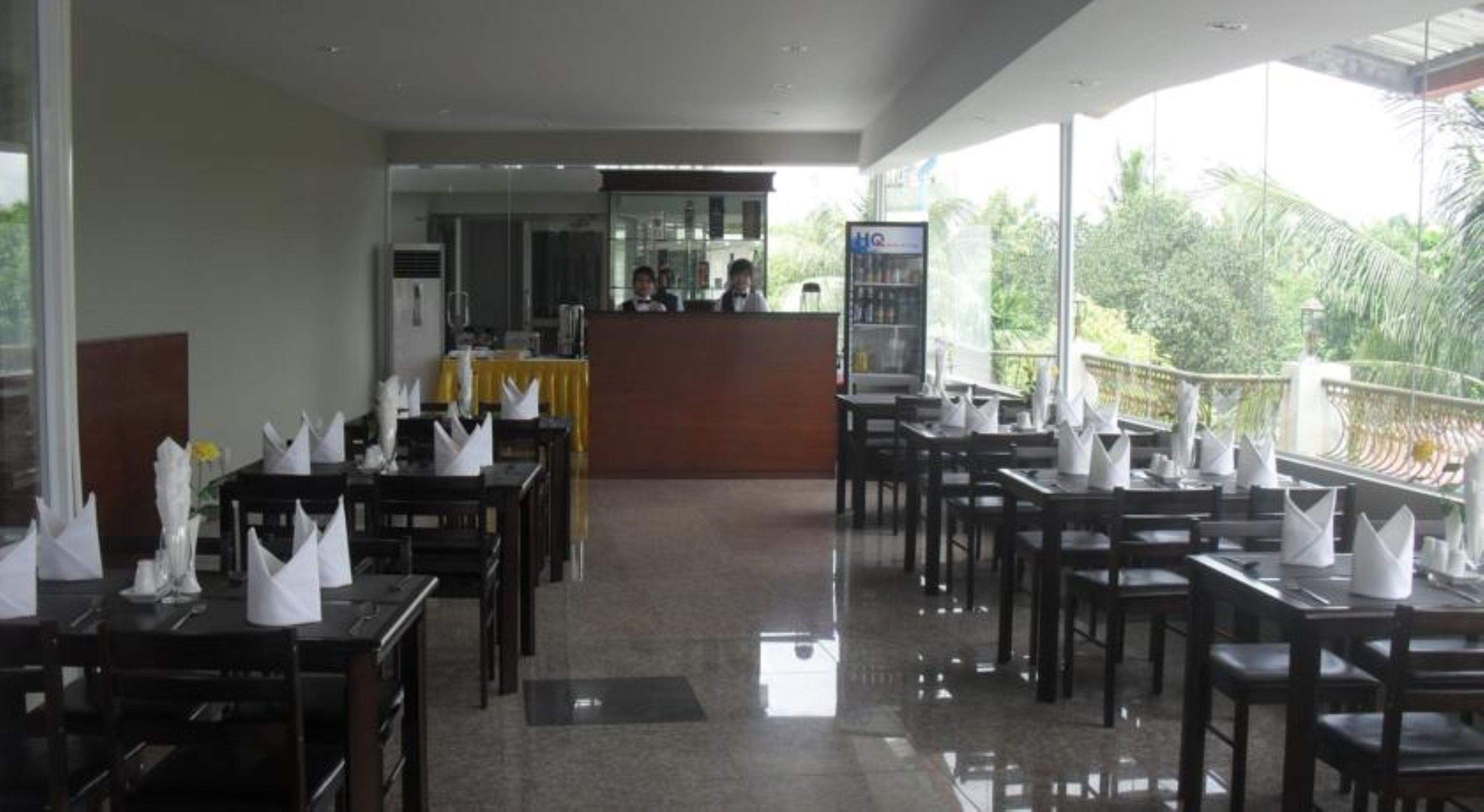 restaurant