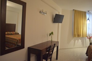 Standard Room | Bathroom | Shower, hair dryer