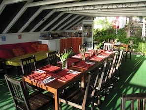 Restaurant - El Momo Cottages (Windward Side)