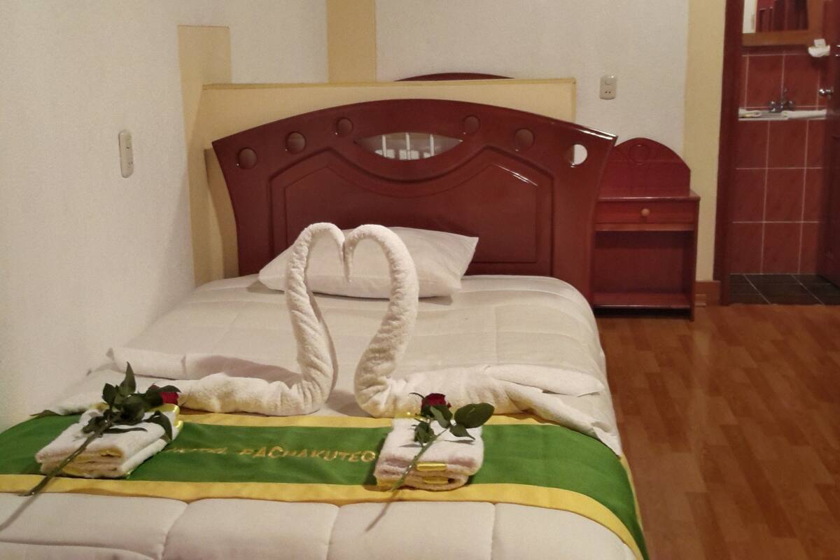 Quarto solteiro standard, 1 cama de solteiro | Cofres nos quartos, escrivaninha, camas extras/dobráveis (sobretaxa)