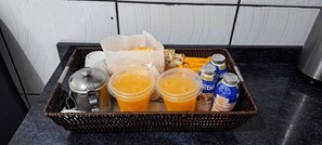 Tägliches inbegriffenes kontinentales Frühstück