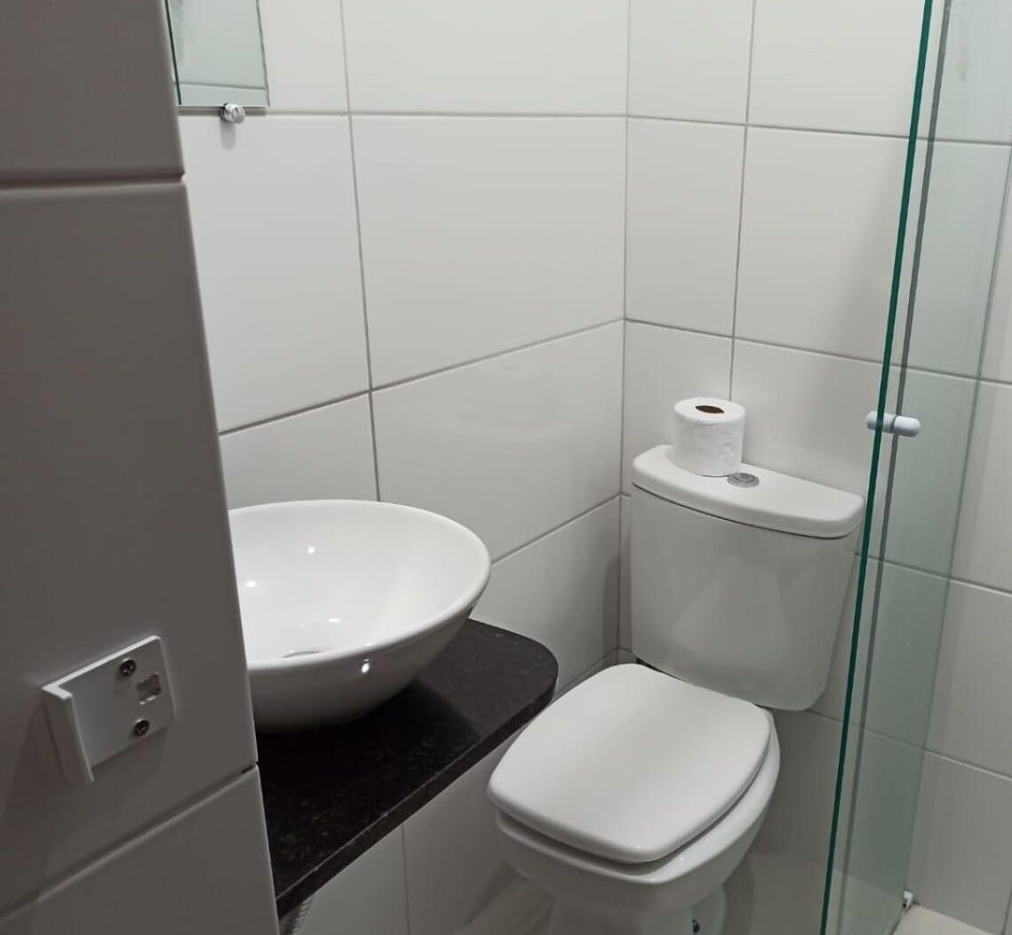 shower, free toiletries, slippers, towels