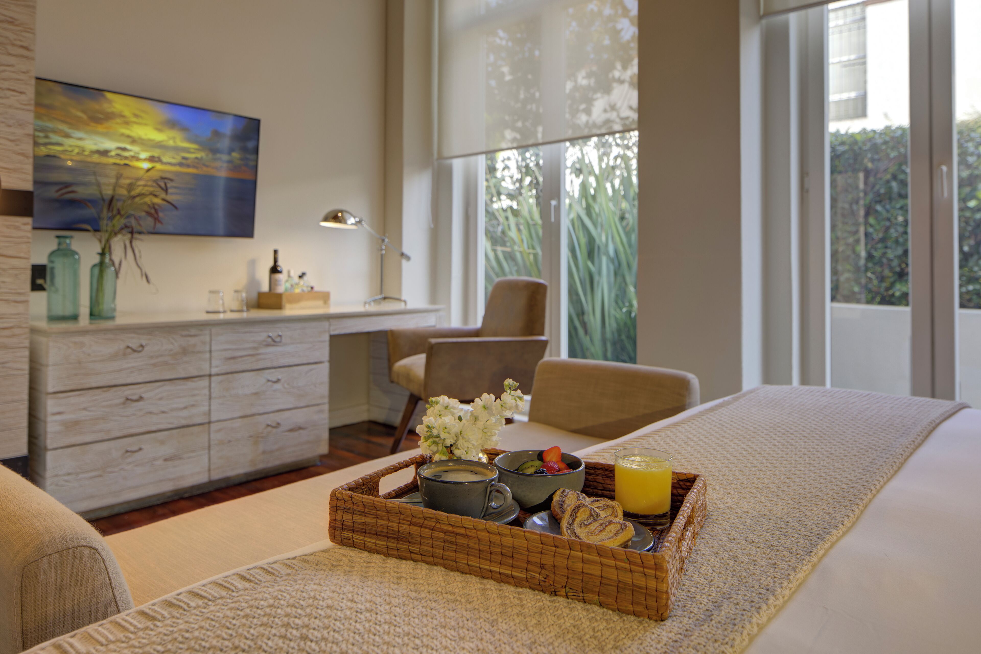 standard room, 1 king bed | 1 bedroom, egyptian cotton sheets, premium bedding, down duvets