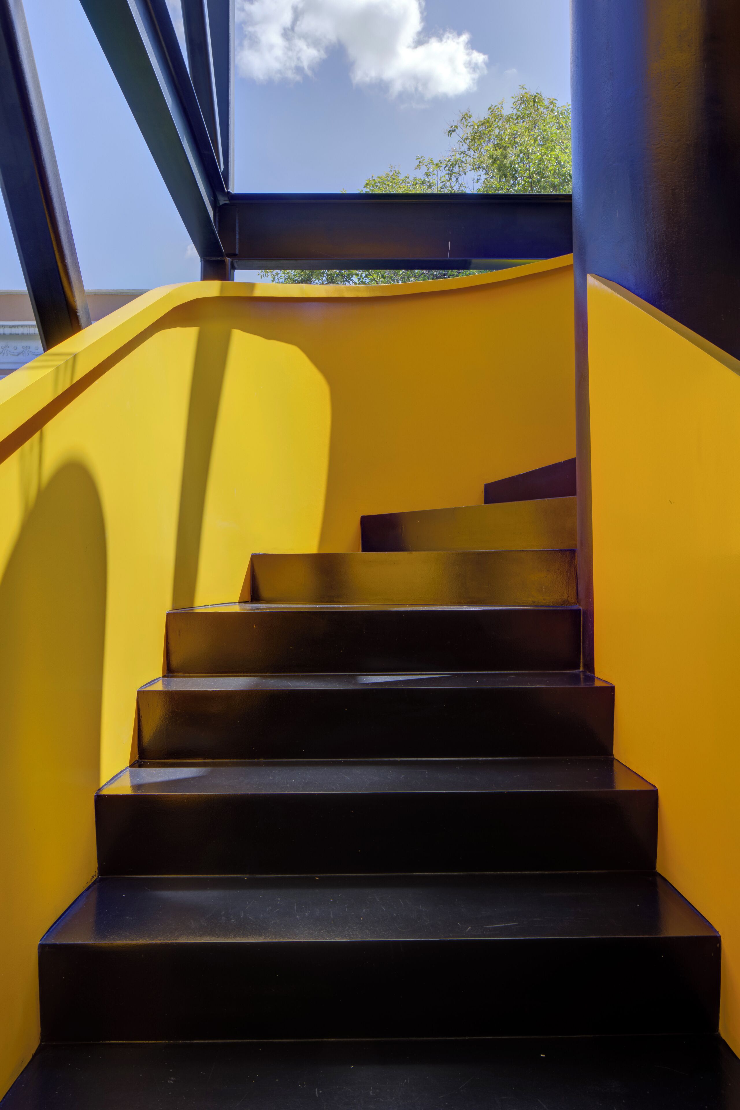 handrails in stairways