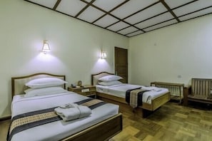 Minibar, Schreibtisch, Bügeleisen/Bügelbrett, kostenloses WLAN