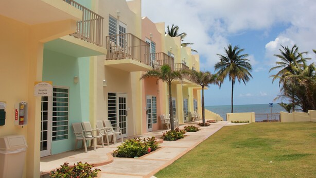 Terrace/patio - Hotel Lucia Beach (Yabucoa)