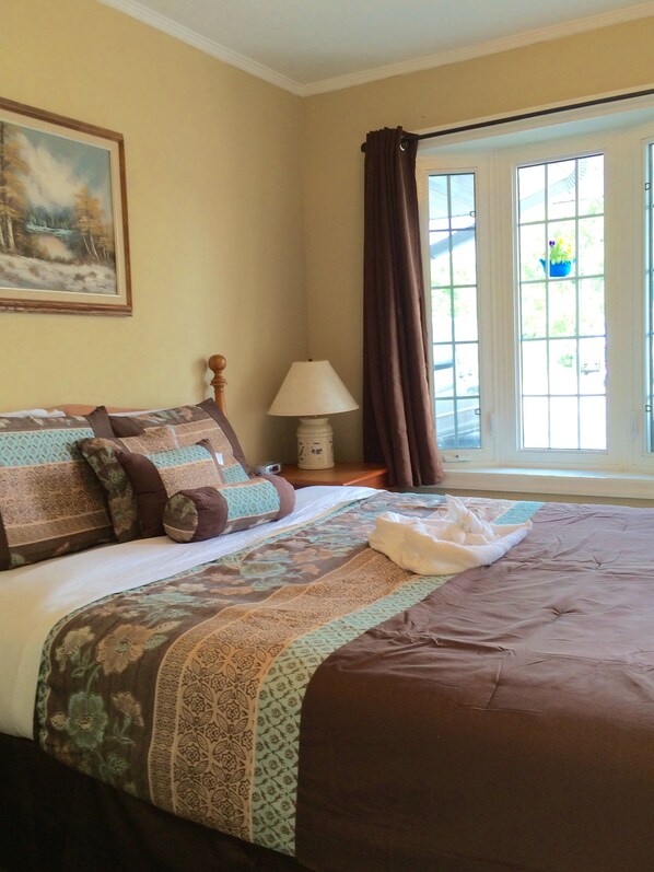 Standardzimmer, 1 Queen-Bett | Bügeleisen/Bügelbrett, kostenloses WLAN