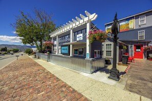 Restaurant - Deep Water Inn (Chelan)