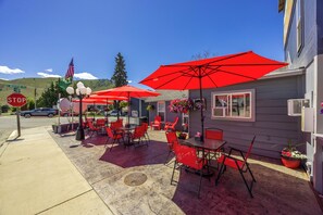 Exterior - Deep Water Inn (Chelan)