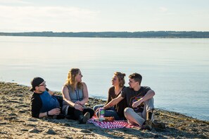 Kayaking - The Edenwild Boutique Inn (Lopez Island)