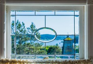 ROOM SIX | Iron/ironing board, free WiFi, bed sheets - The Edenwild Boutique Inn (Lopez Island)
