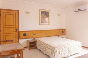 Minibar, desk, free WiFi, bed sheets - Rede Andrade Real (Teresina)