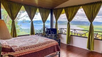 Apartment with Panoramic Views | Select Comfort beds, in-room safe, blackout drapes, iron/ironing board