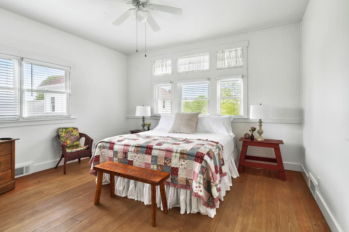 Standard Double Room, Ensuite (Hay Loft)