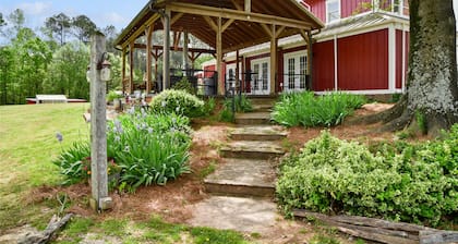 The Farmhouse Inn