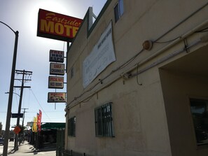 Front of property - Eastsider Motel (Los Angeles)