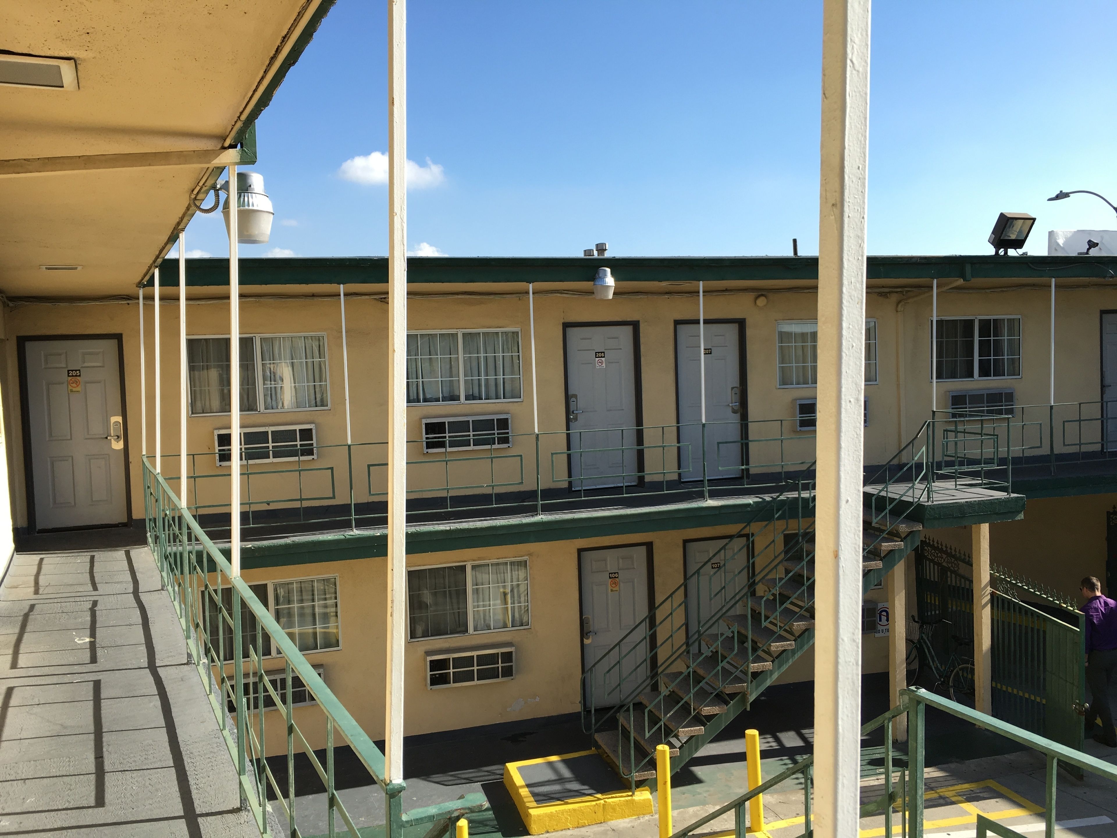 Photo - Eastsider Motel -Downtown LA New Rooms