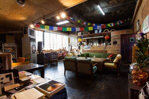 Lobby lounge - Urban Art Guesthouse (Seoul)