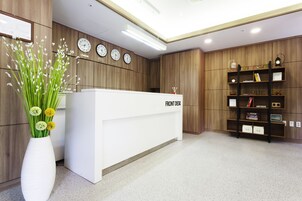 入住/退房自助服务终端