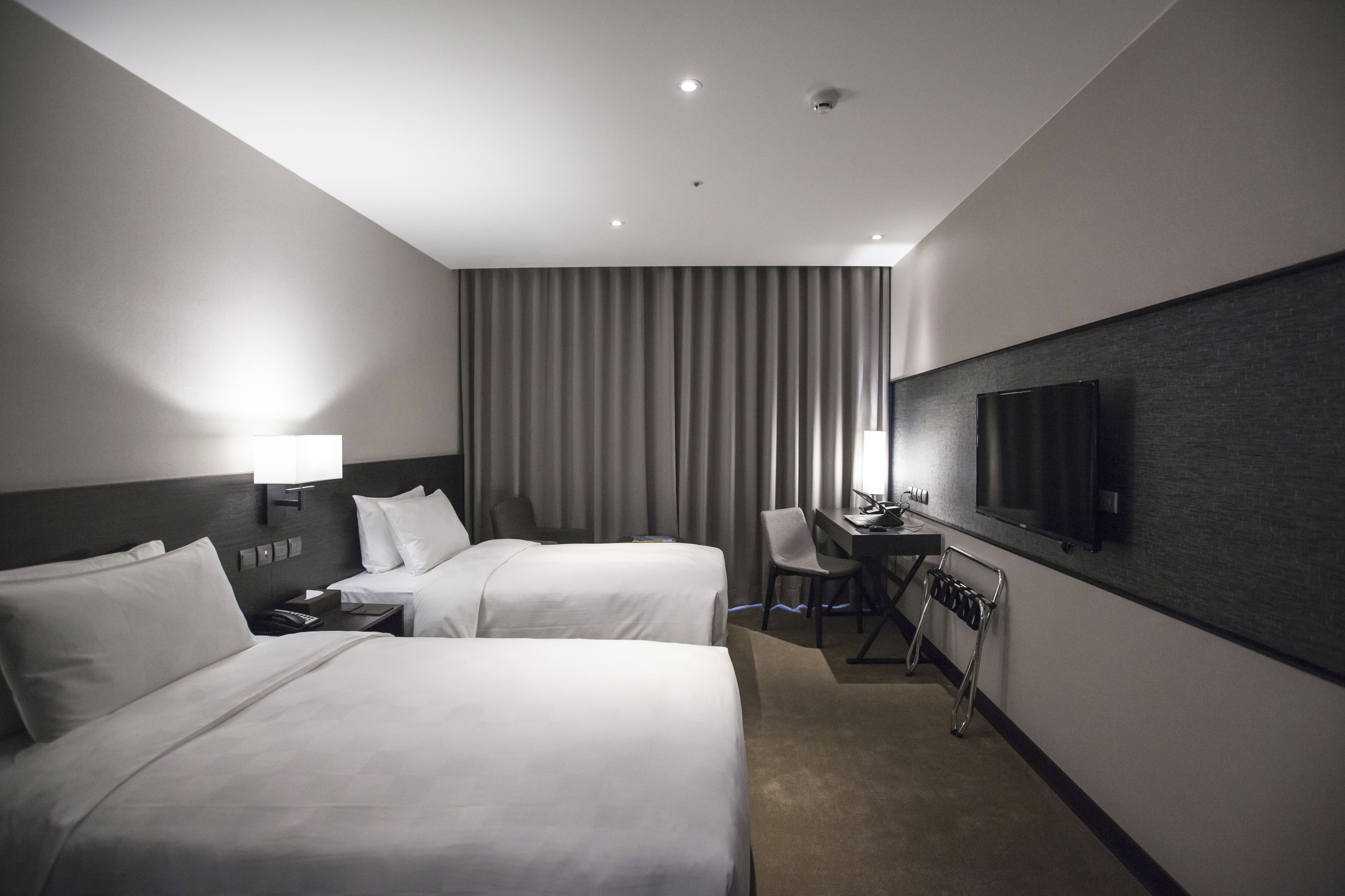 Premium bedding, minibar, in-room safe, desk